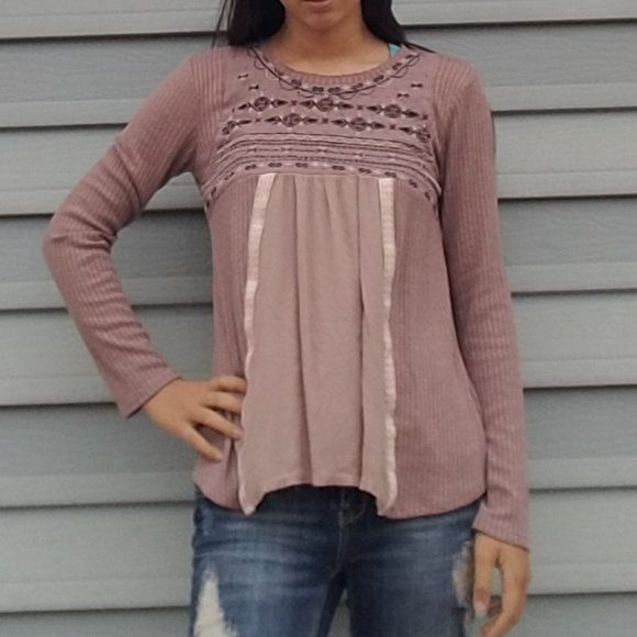 2/$30 Jolt Knit Aztec Tribal Sweater Top - Picture 1 of 8